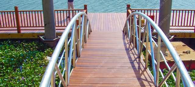 从化流溪河游船码头活动引桥