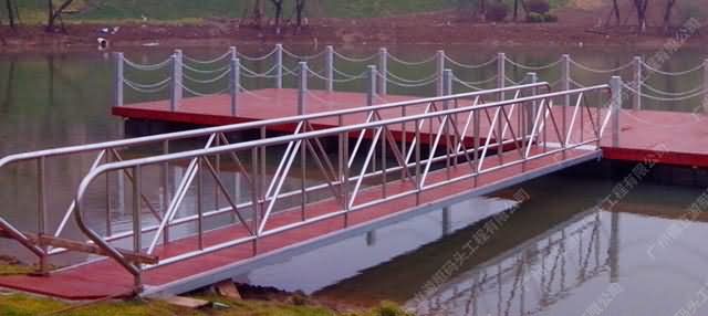 南京碧桂园浮动平台活动引桥